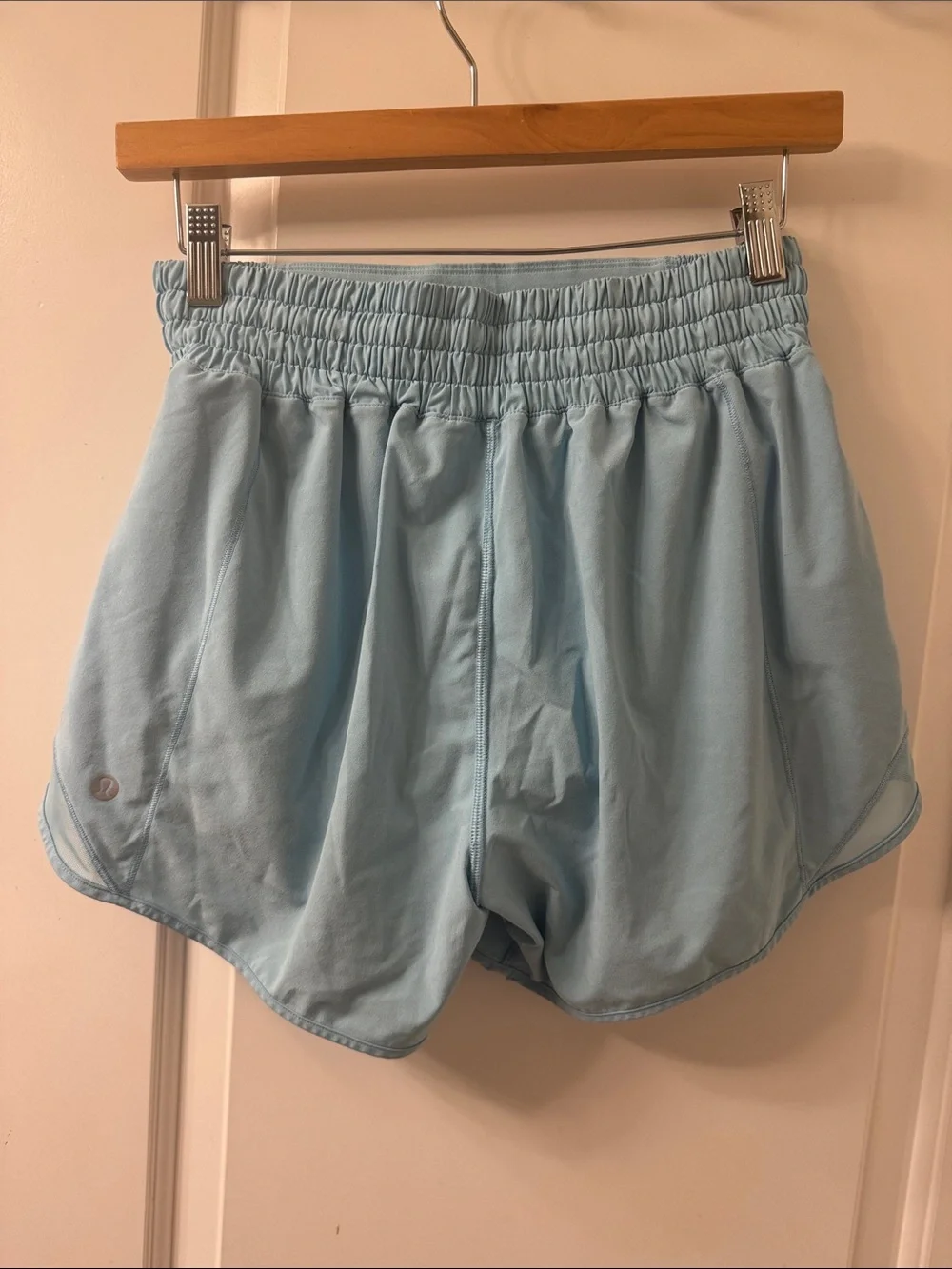 Lululemon Hotty Hot High-Rise Lined 4” Short in Blue Chill in Size 6